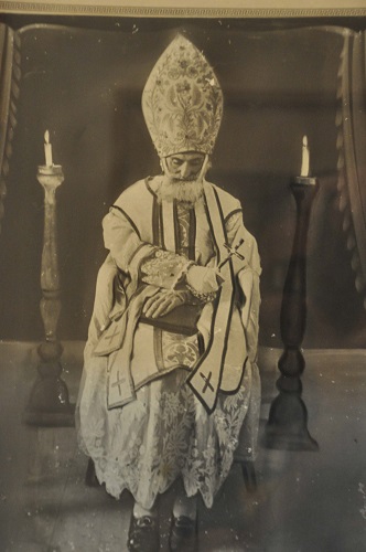 Kormakitis, Ecclesiastical Museum, deceased bishop during burial ceremony.